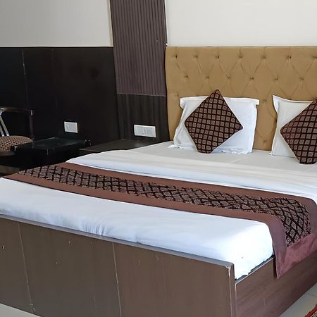 Hotel Shree Kanta Gurgaon Exterior photo