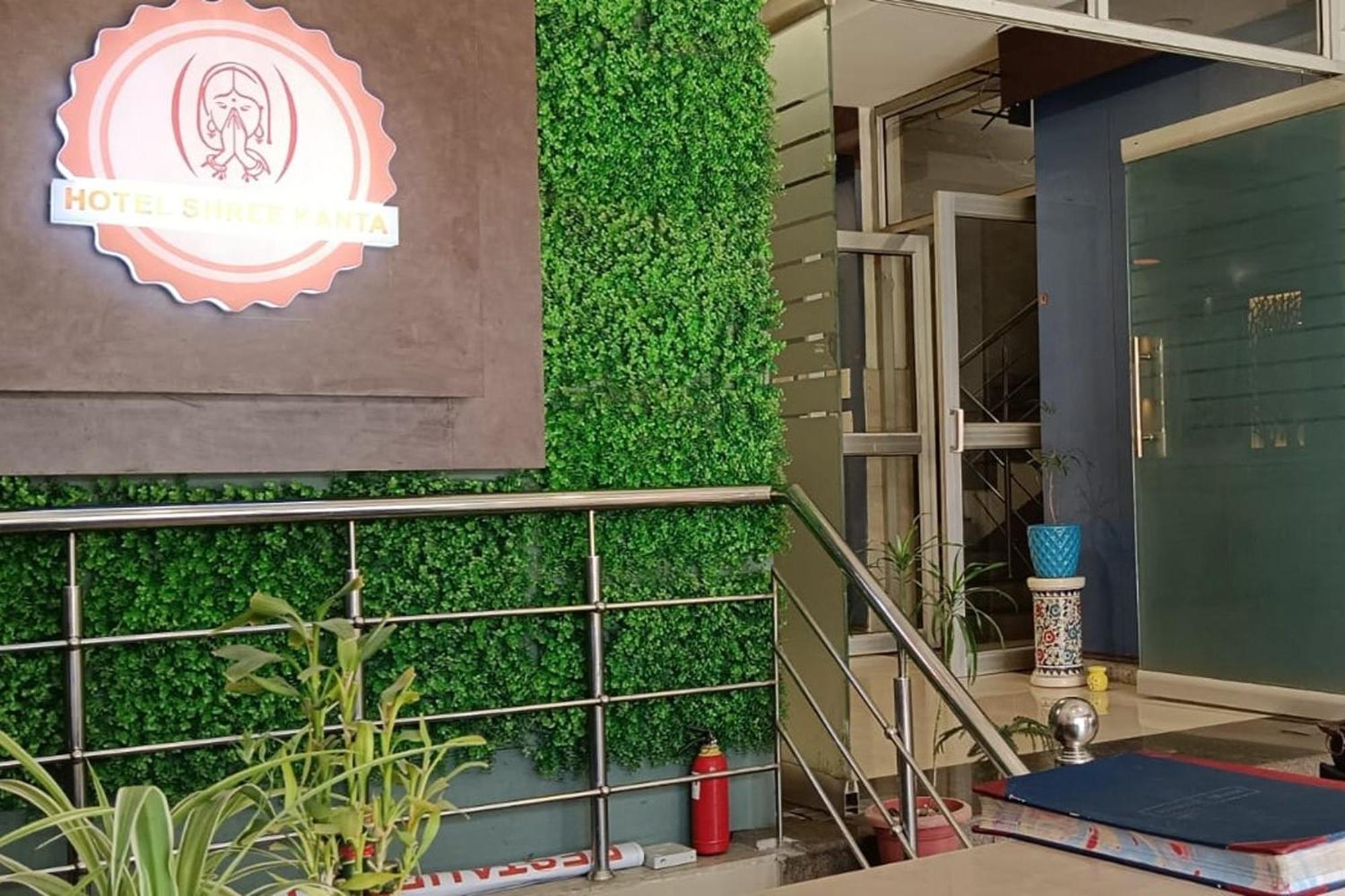 Hotel Shree Kanta Gurgaon Exterior photo